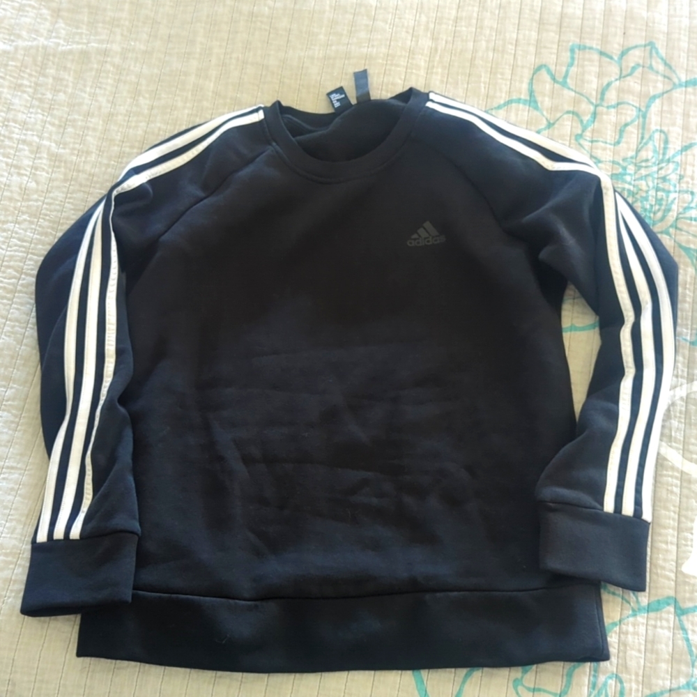 Like new Adidas Essentials sweatshirt